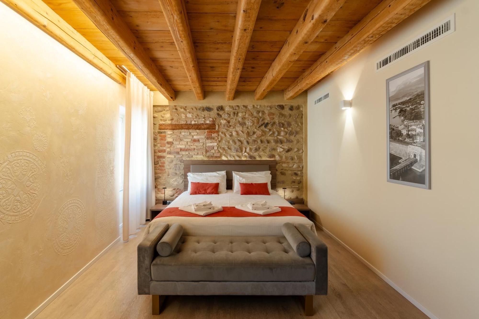 La Casa In Paese Hotel Peschiera del Garda Buitenkant foto